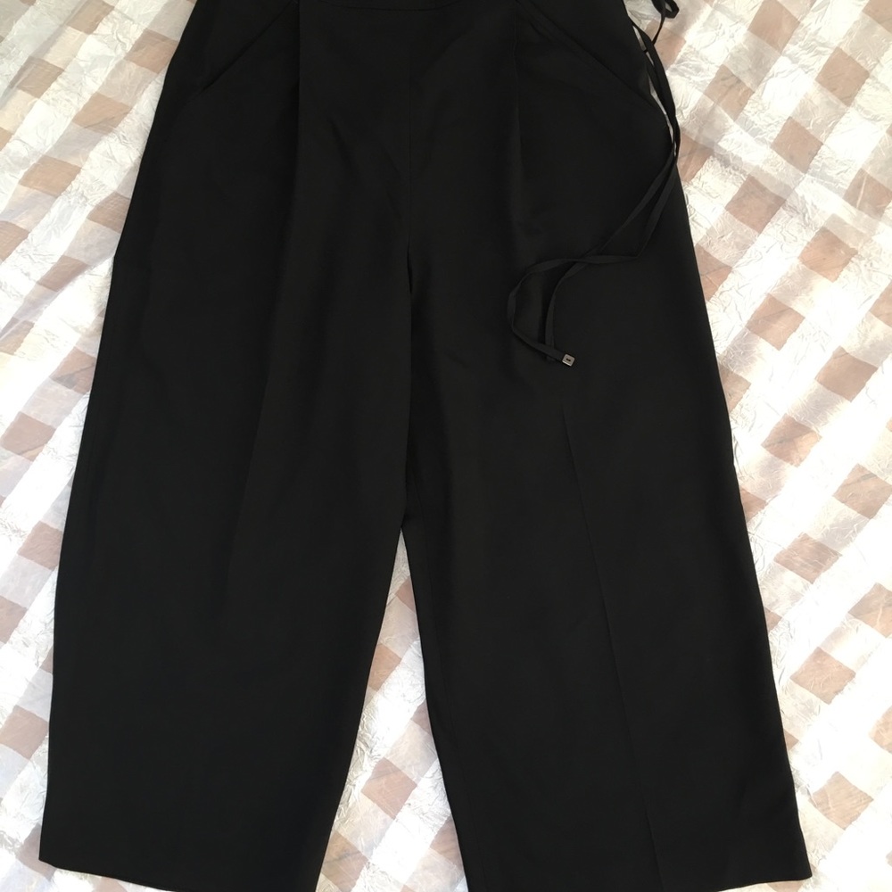 Ellie Tahari black tie Culottes pants, size 8, new